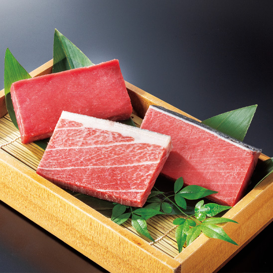 本まぐろ 大トロ柵（約150g×1）、本まぐろ 中トロ柵（約150g×1）、本まぐろ 赤身柵（約150g×1）　お届け箱サイズ（約）：幅24cm×奥行20cm×高さ11cm